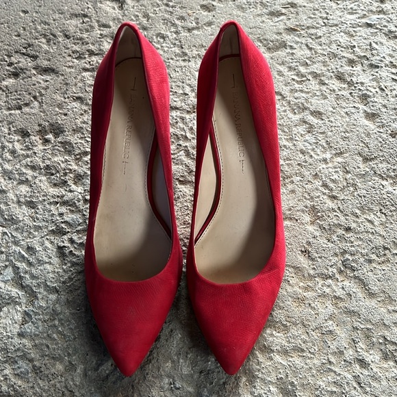 Red heels - Picture 2 of 5